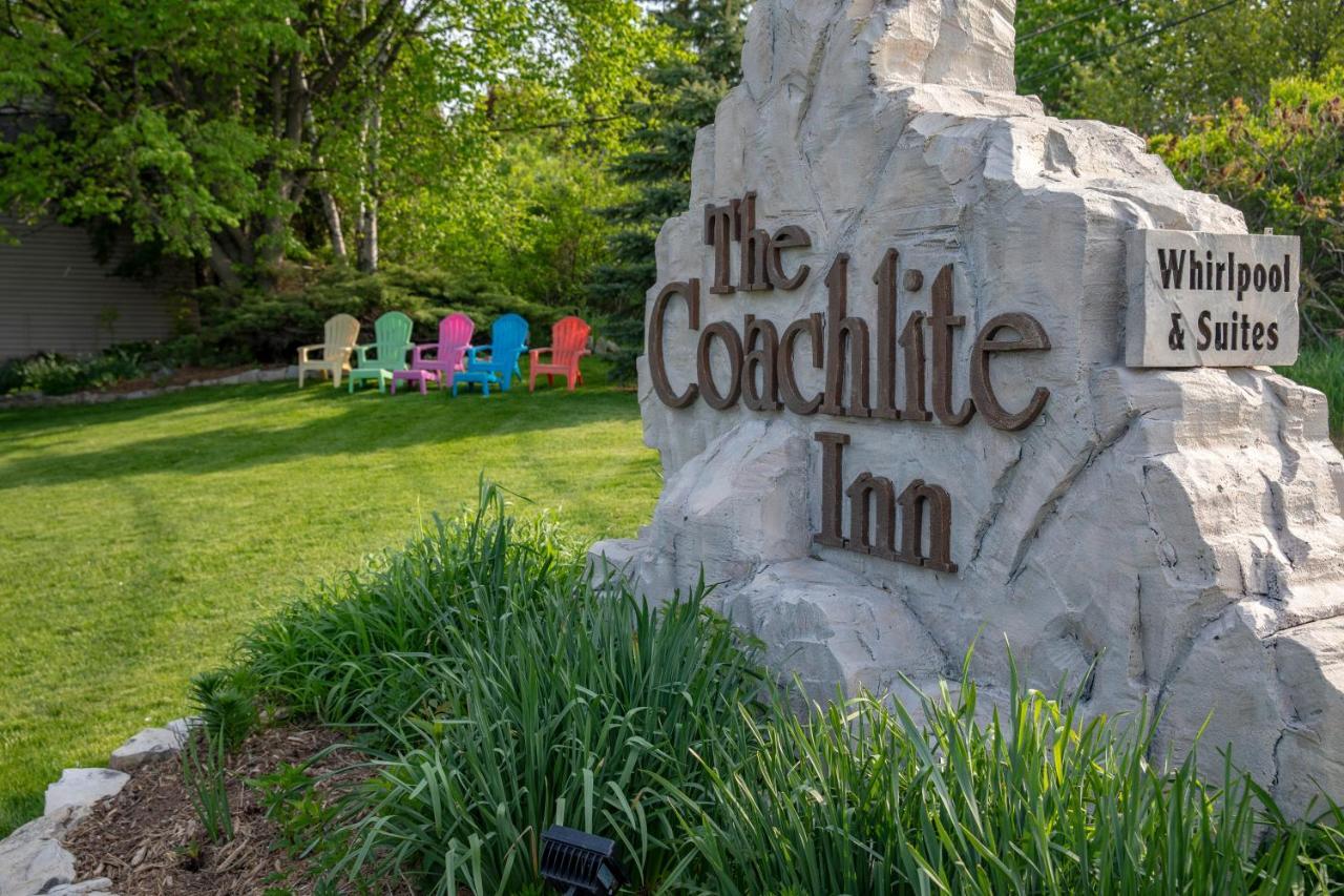 Coachlite Inn Sister Bay Exteriör bild